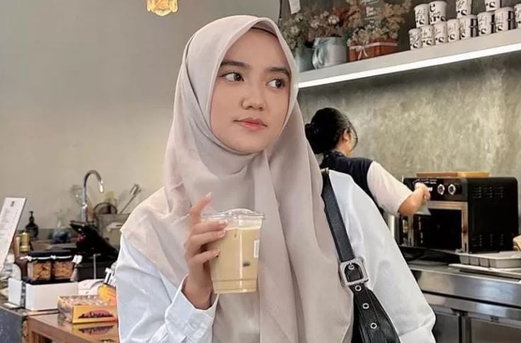 Wirda Mansur viral ditagih utang di media sosial.
