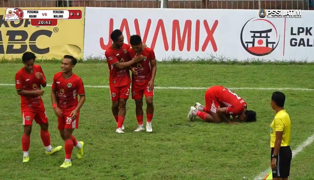 Babak pertama Persinga Ngawi vs Persema Malang.