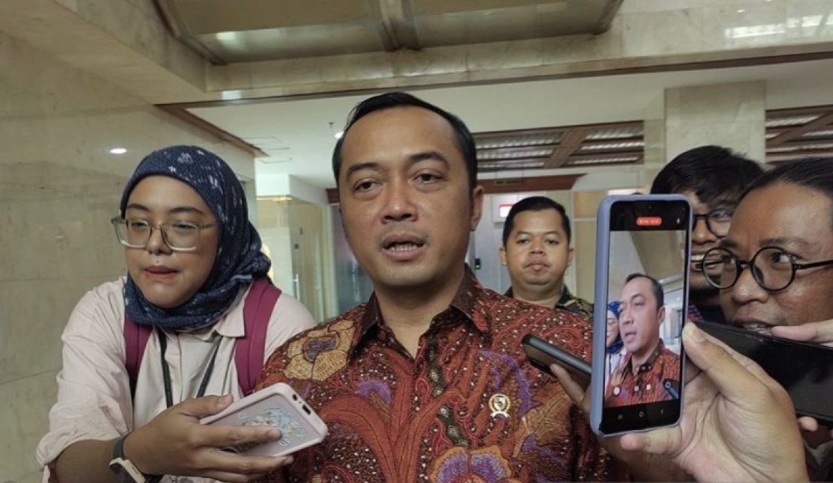 Mensesneg Prasetyo Hadi temui massa aksi \u2018Indonesia Gelap\u2019, ajak mahasiswa tetap kritis tanpa ricuh.