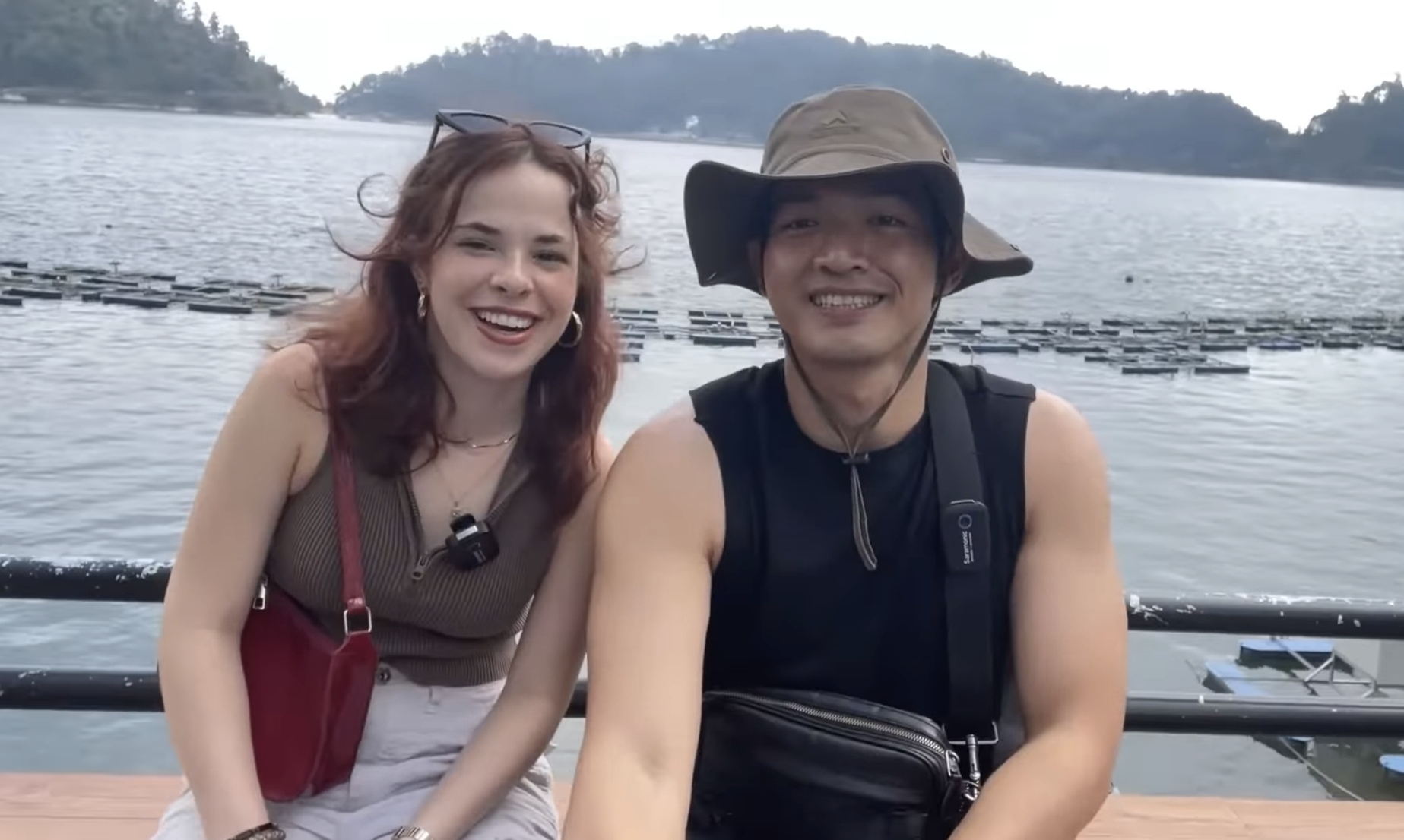 Meraki dan Tenggo Wicaksono sedang mengunjungi Telaga Ngebel Ponorogo