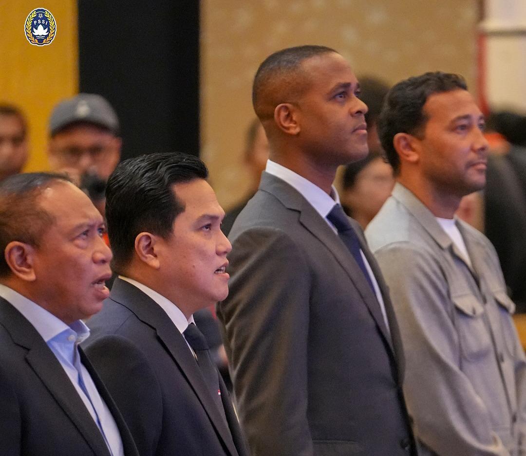 PSSI akan umumkan sosok Dirtek baru pengganti Indra Sjafri pada 28 Februari 2025, membawa harapan baru untuk sepak bola Indonesia.