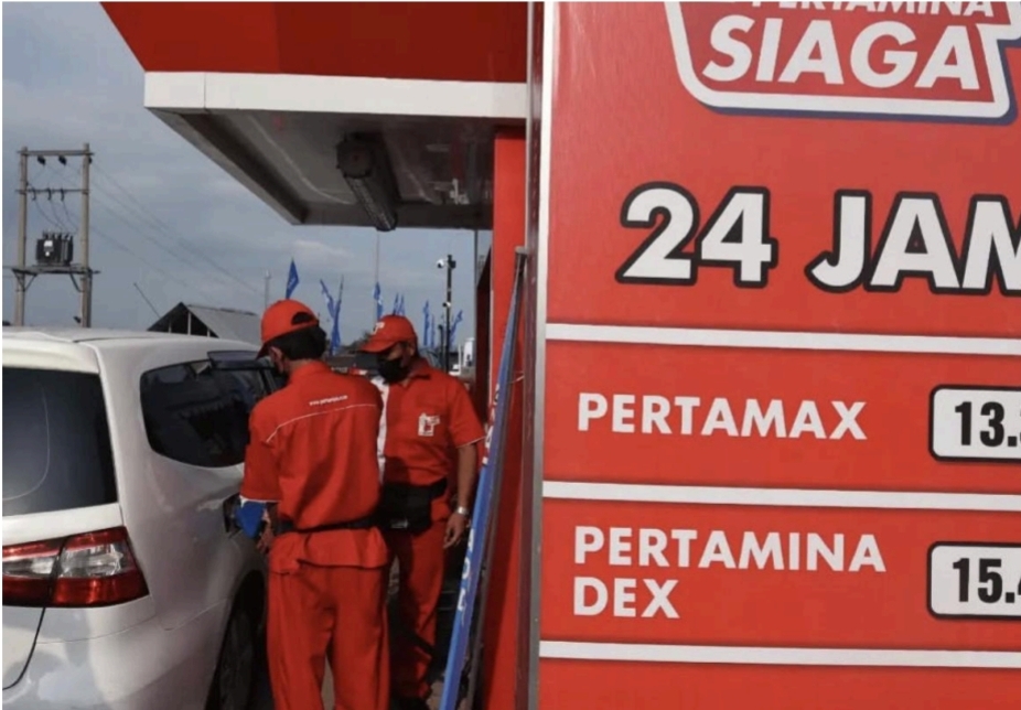 Kasus Dirut Pertamina oplosan Pertamax, bahaya untuk kendaraan.