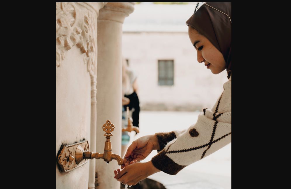 Niat mandi puasa Ramadan.