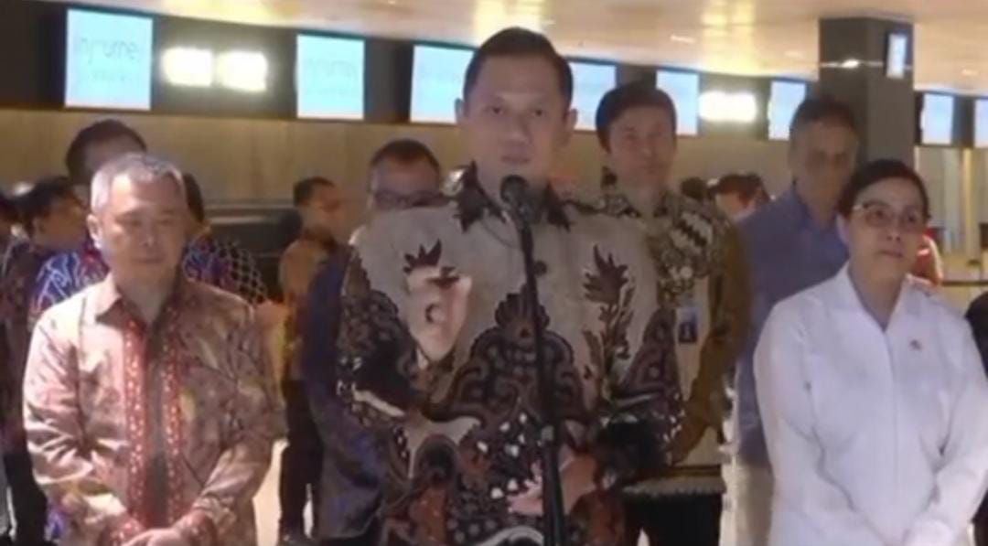 Pemerintah turunkan harga tiket pesawat domestik hingga 14% selama periode mudik Lebaran, berlaku untuk pembelian mulai 1 Maret.