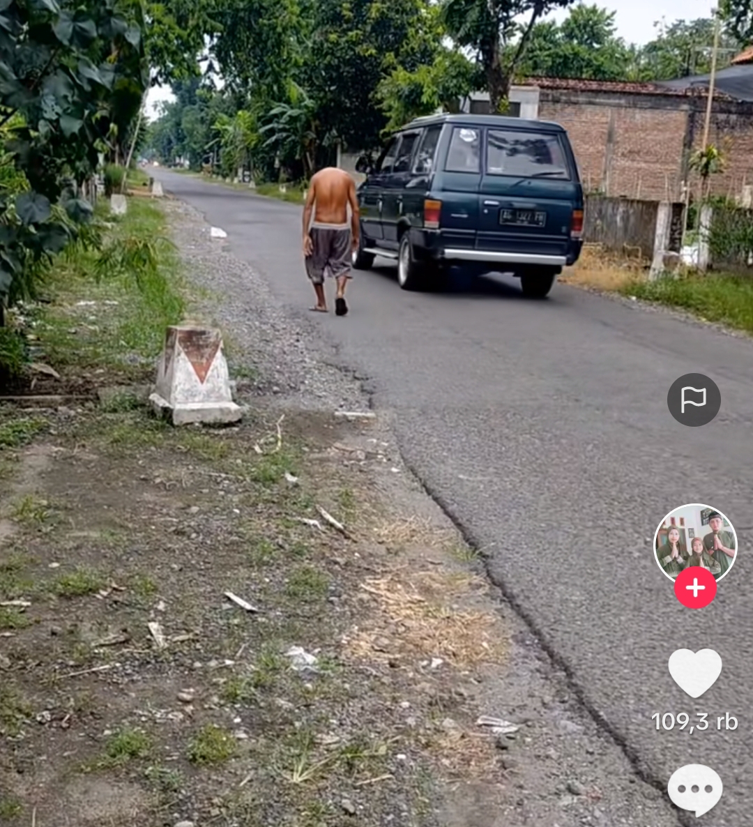 Viral! Pria berjalan tanpa kepala
