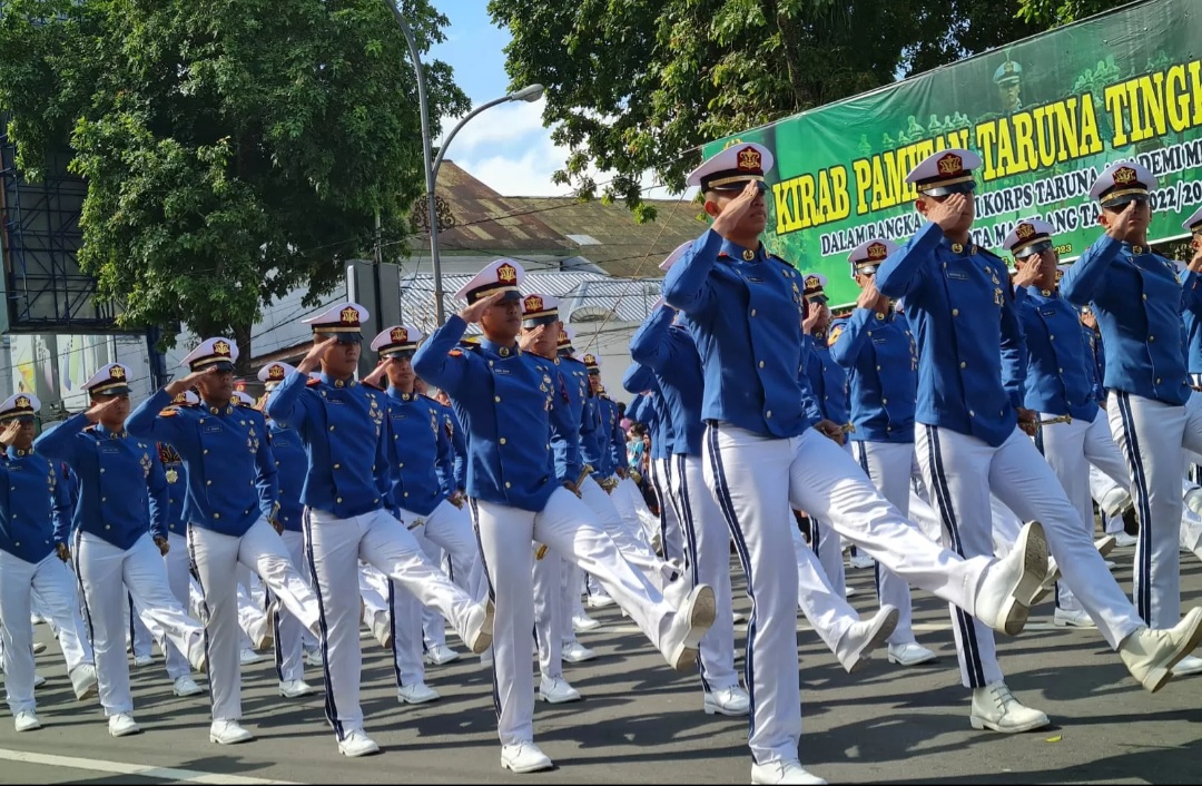 Kirab Pamitan Taruna Tingkat IV, dalam rangka tradisi krops Taruna Akmil, Rabu (5/7/2023) di Alun-alun Kota Magelang.