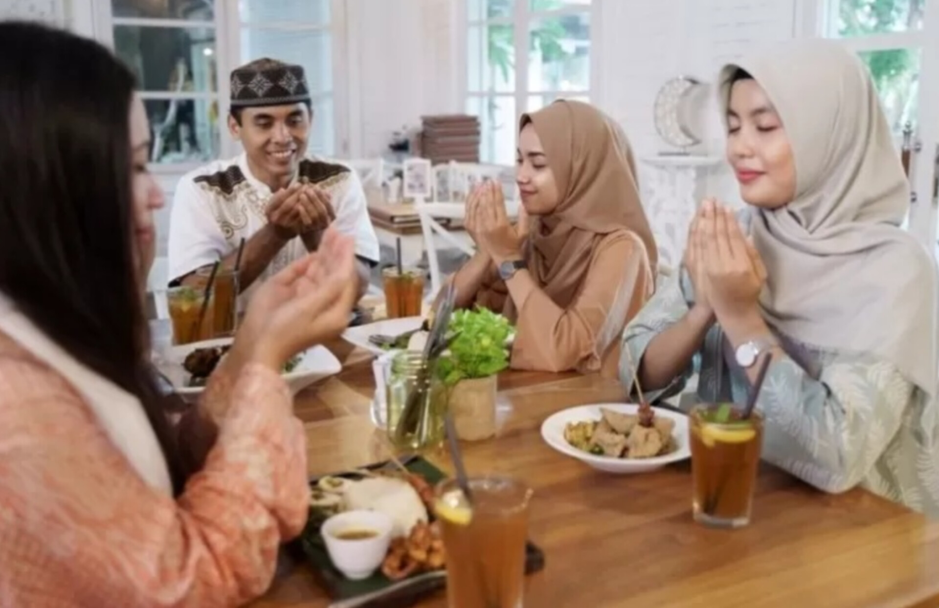 Waktu berbuka puasa