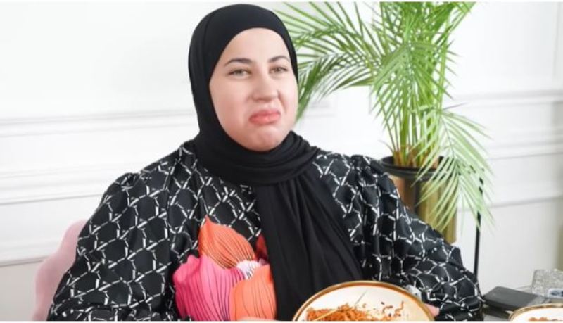 Review Negatif Tasyi Athasyia pada Beberapa Makanan di Kontennya.