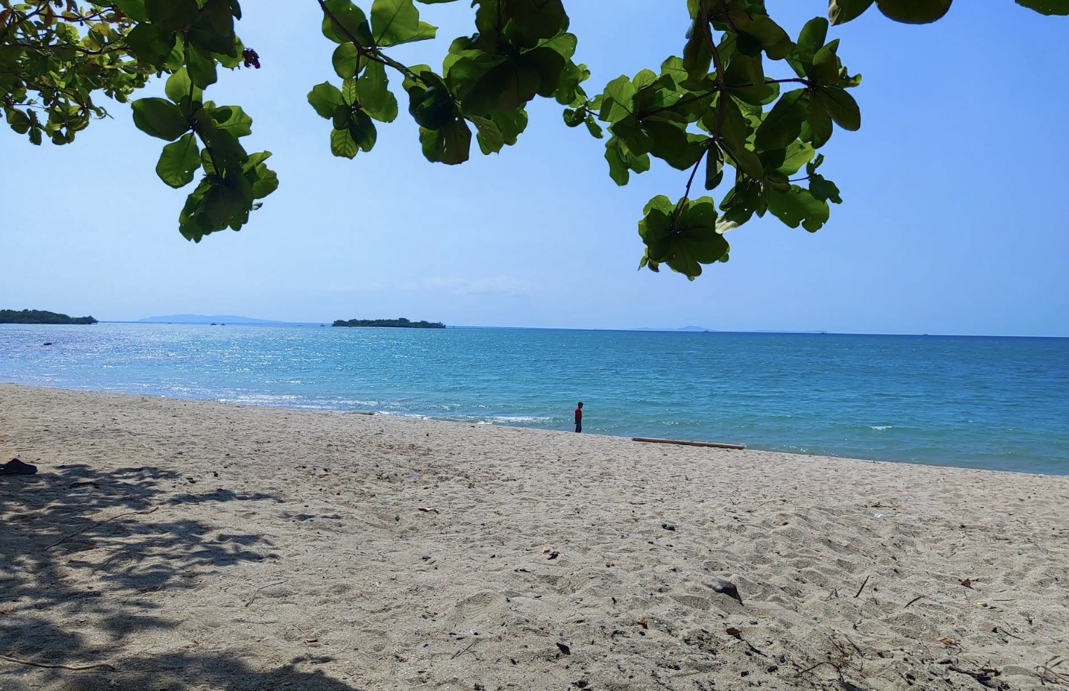 Pantai Daplangu destinasi wisata yang menawarkan pesona alam luar biasa.