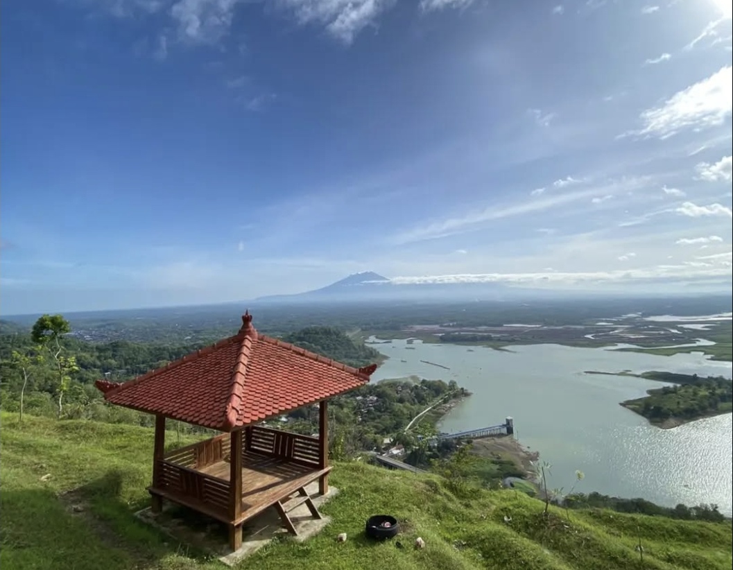 Beragam spot foto tersaji di Puncak Joglo Wonogiri