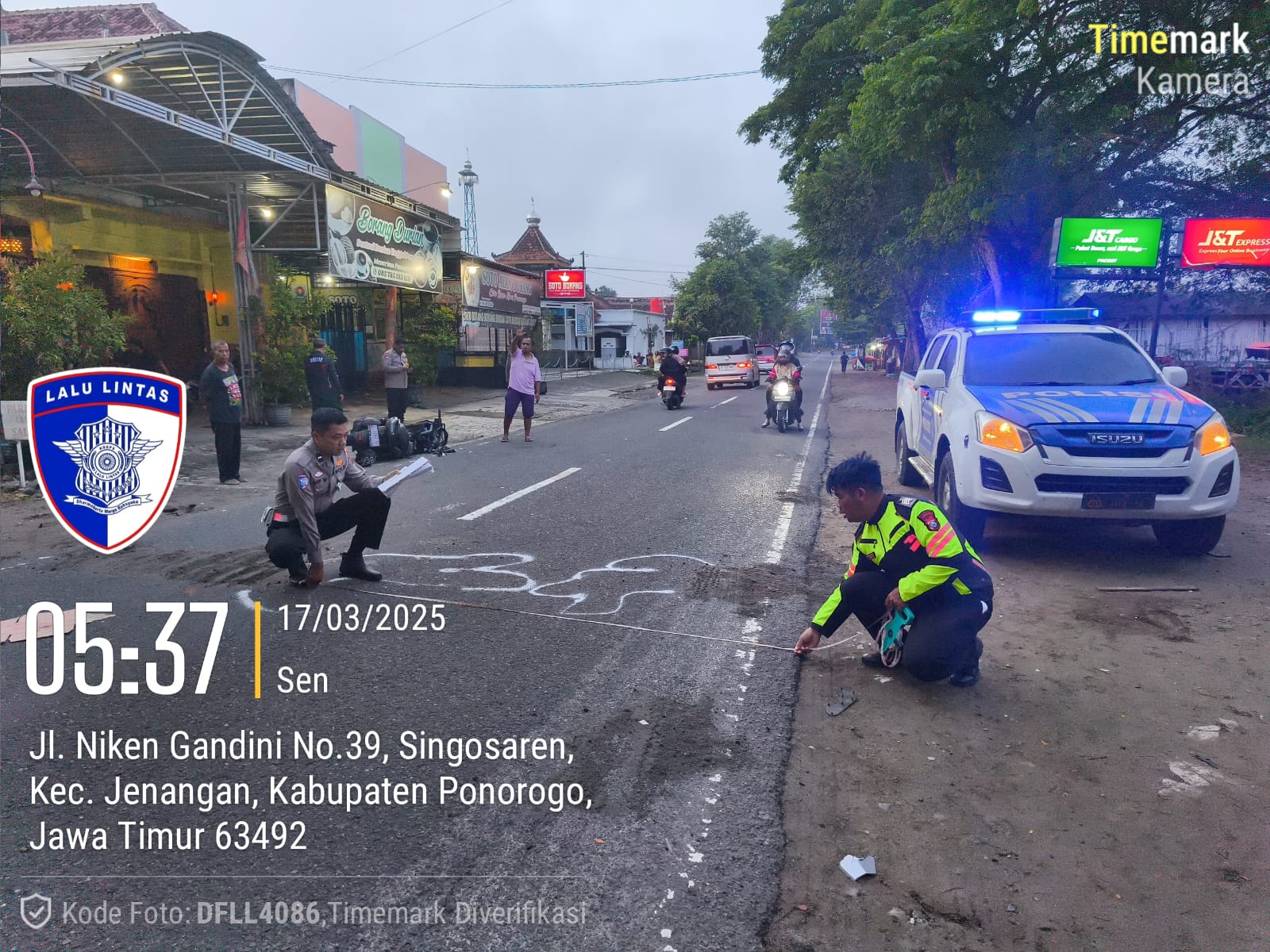 Kecelakaan di Ponorogo menewaskan dua remaja.