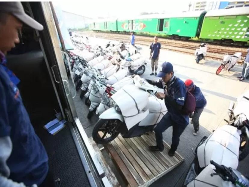 Mudik hemat! KAI beri diskon pengiriman motor jelang lebaran