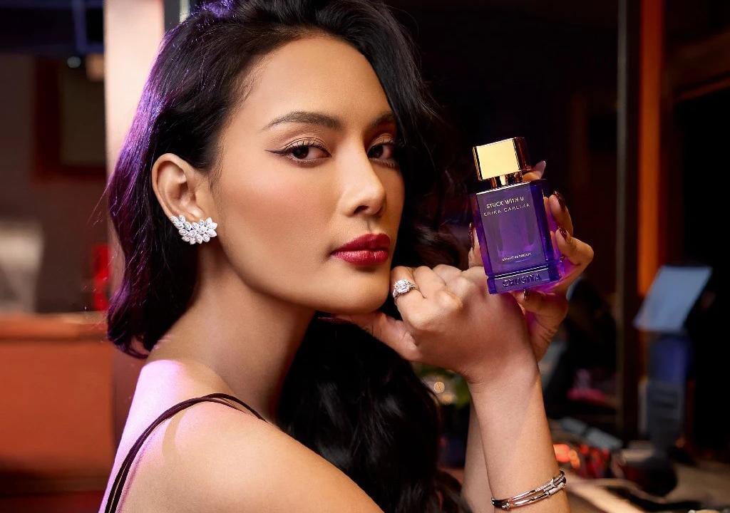 Parfum hasil kolaborasi dengan Erika Carlina.