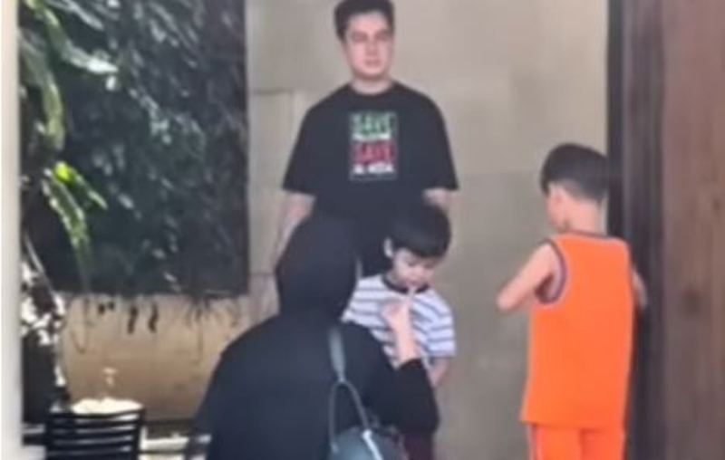 Momen Pertemuan Paula Verhoeven dan Kedua Putranya di Kediaman Baim Wong.