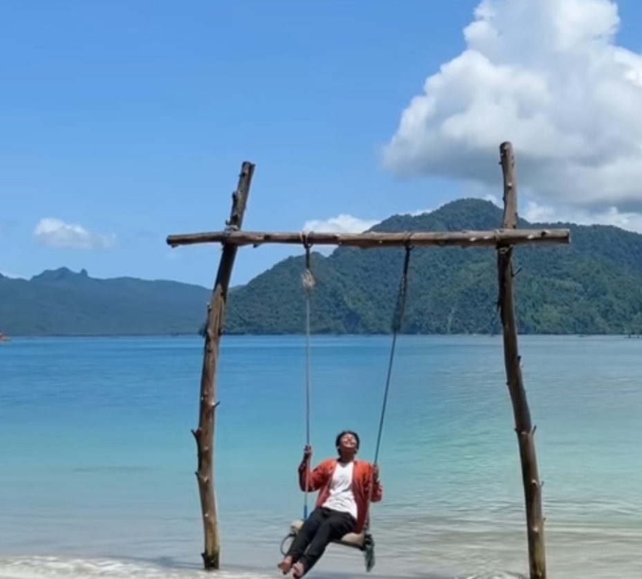 Wisata di Trenggalek ala Karimunjawa, cocok untuk libur lebaran bersama keluarga.