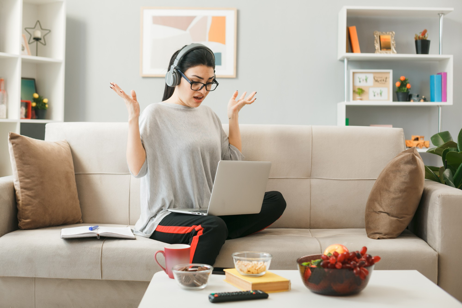 Side Hustle Tanpa Modal Besar yang Bisa Dilakukan Siapa Saja di Tahun 2025