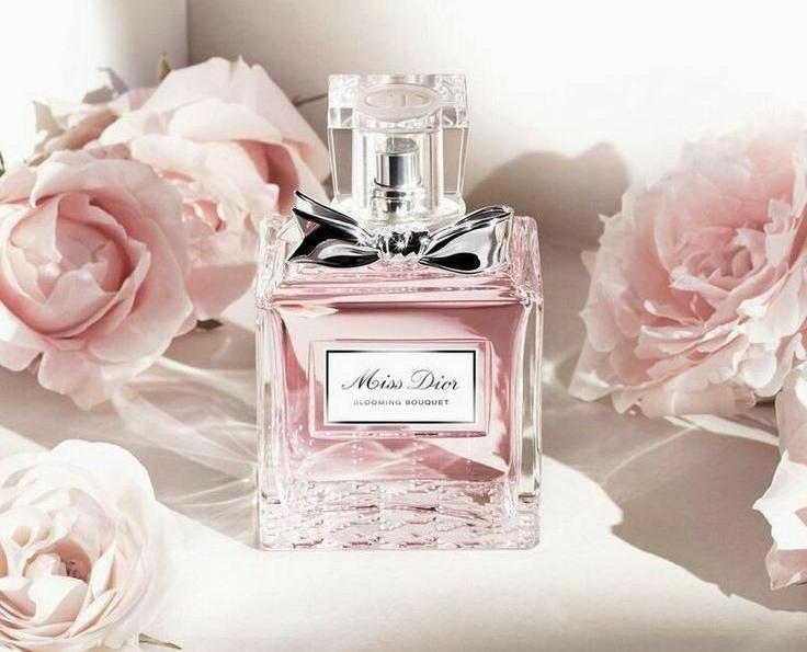rekomendasi parfum mix untuk cewek.