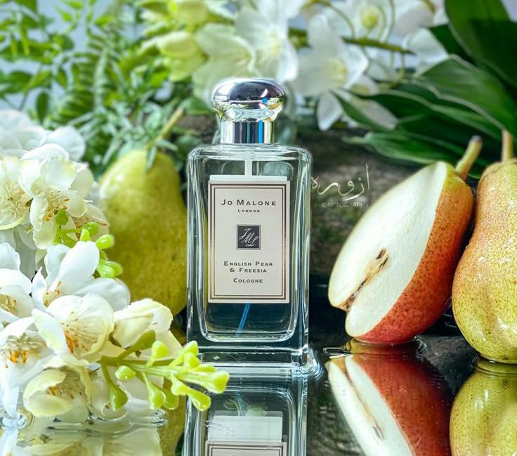 rekomendasi parfum mix floral fruity notes.