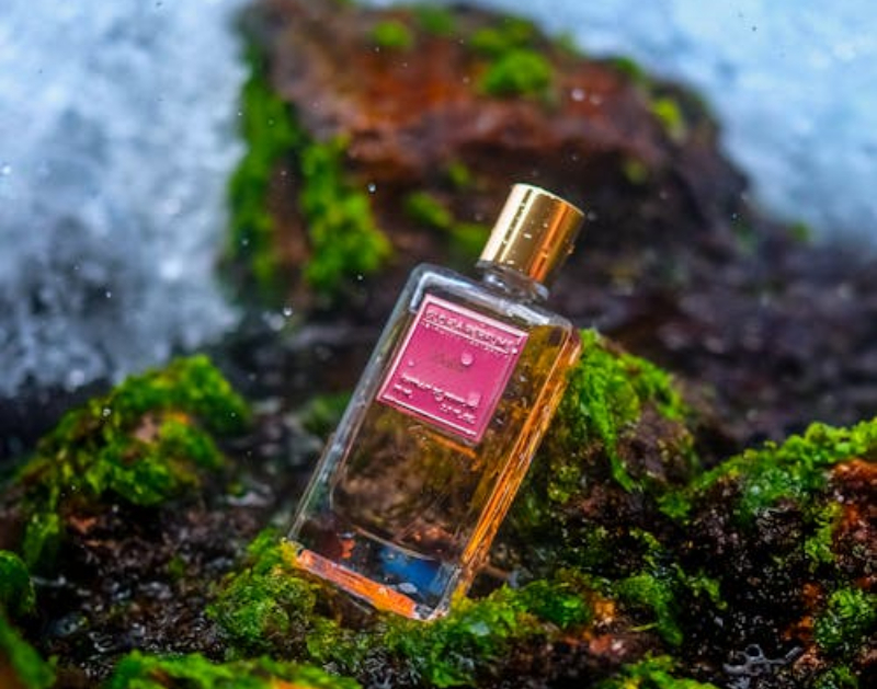 ilustrasi parfum anak muda