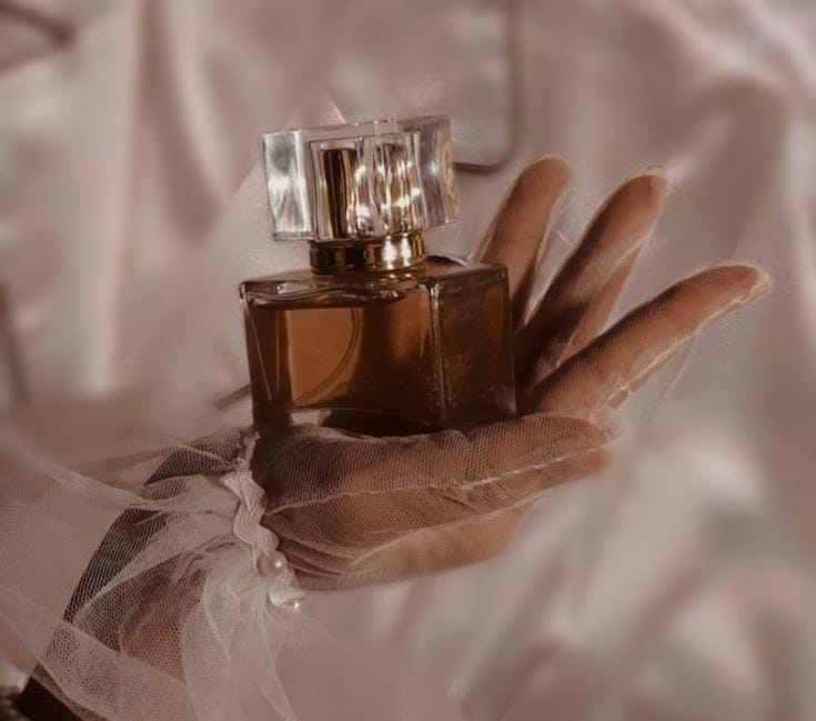 Rekomendasi parfum mix Romantic Wish