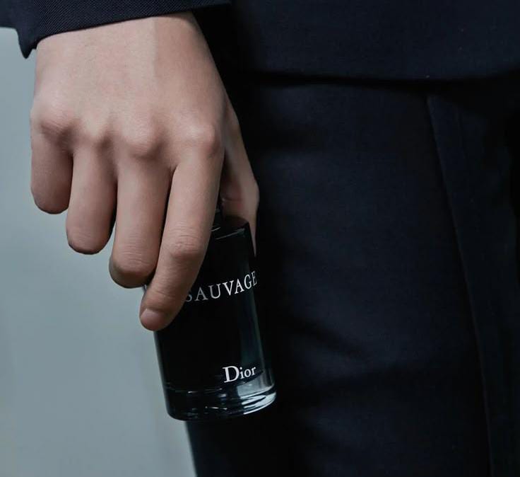 Rekomendasi parfum mix cowok anti bau badan
