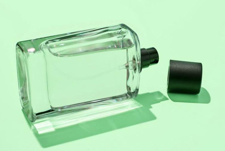 Ilustrasi Primer Parfum
