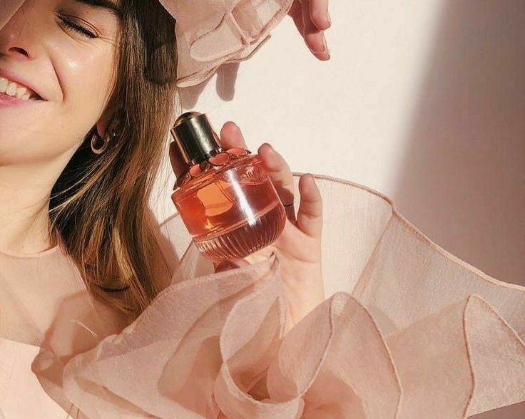 Rekomendasi parfum minimarket untuk wanita.