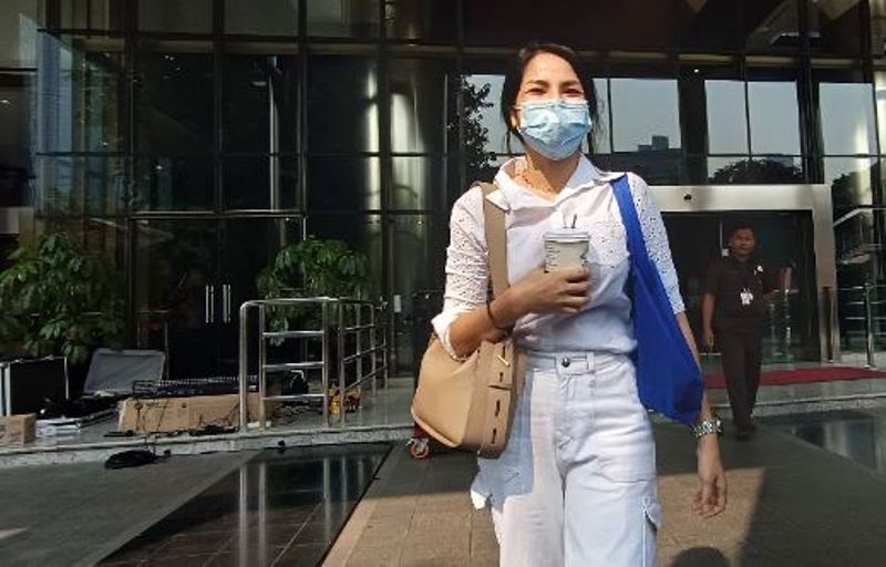 Windy Idol diperiksa KPK terkait kasus pencucian uang Hasbi Hasan.