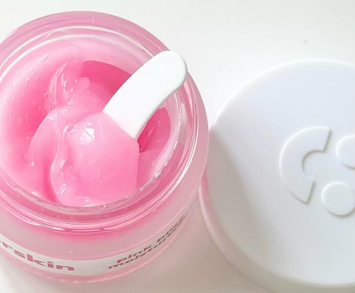 Rekomendasi moisturizer mencerahkan kulit wajah.