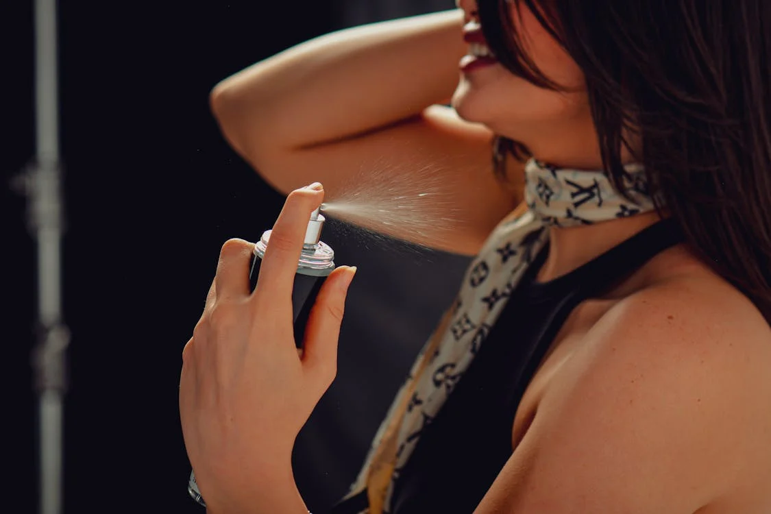 ilustrasi parfum lokal