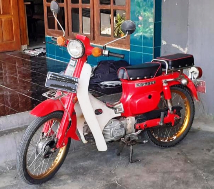 Motor klasik Suzuki FR 70 yang legendaris.