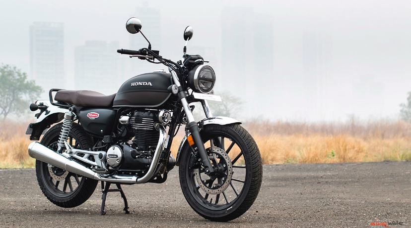 Honda CB350 dan Royal Enfield Classic 350, dua motor retro dengan pendekatan performa mesin yang berbeda.
