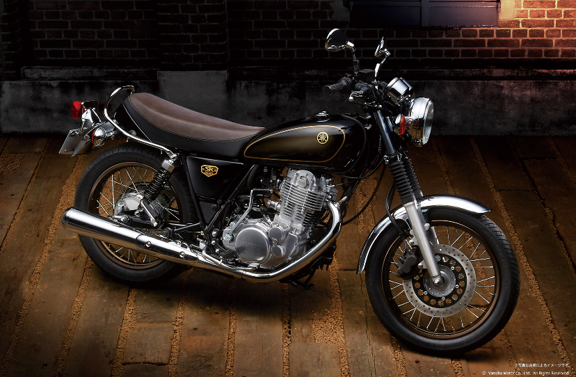 Yamaha SR400 Final Edition, motor retro ikonik yang tetap disegani meski sudah tak diproduksi. Aura klasiknya sulit ditandingi.