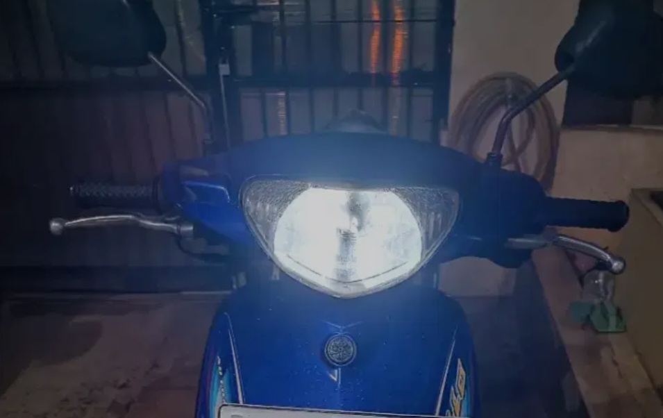 Modifikasi lampu motor Mio Sporty agar lebih terang.