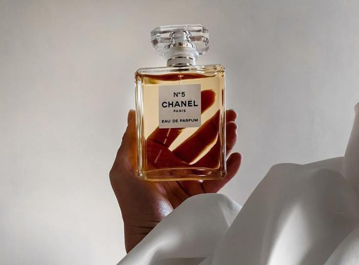 Rekomendasi parfum refill cewek