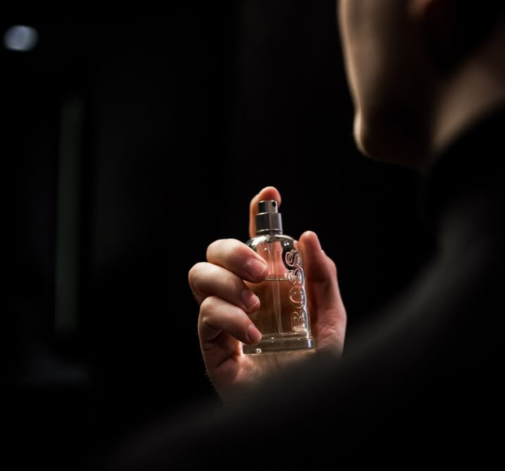 5 Rekomendasi Parfum Leather untuk Pria