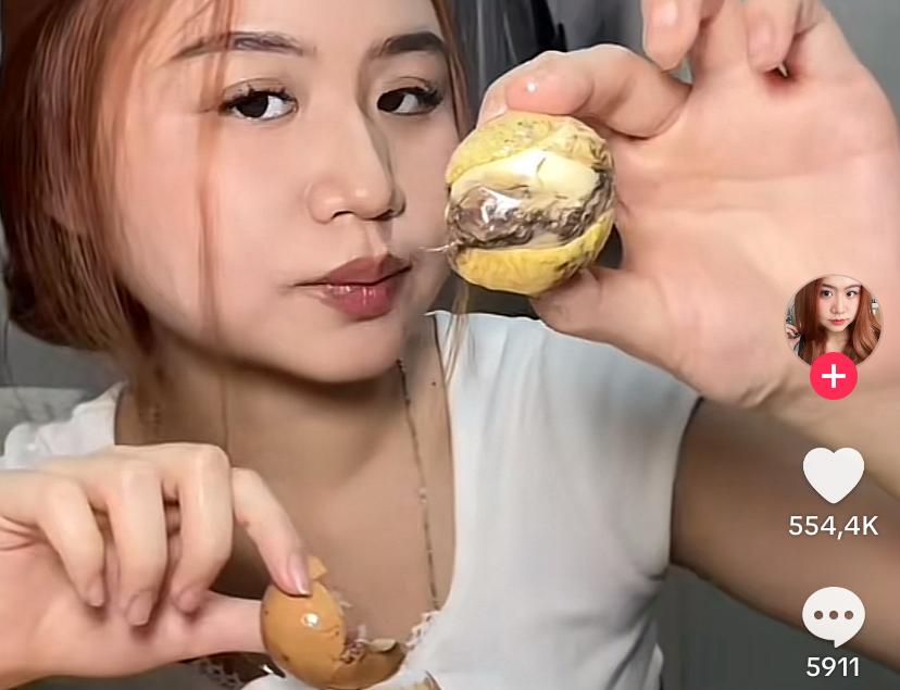 Balut makanan khas Filipina