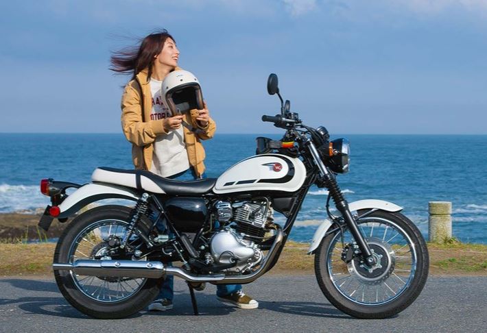 Kawasaki W230.