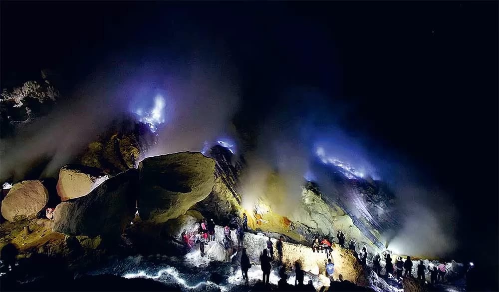 Melihat secara langsung the eternal blue fire