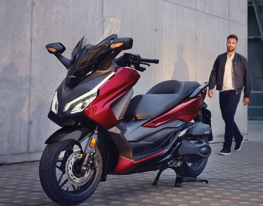 Honda Forza.