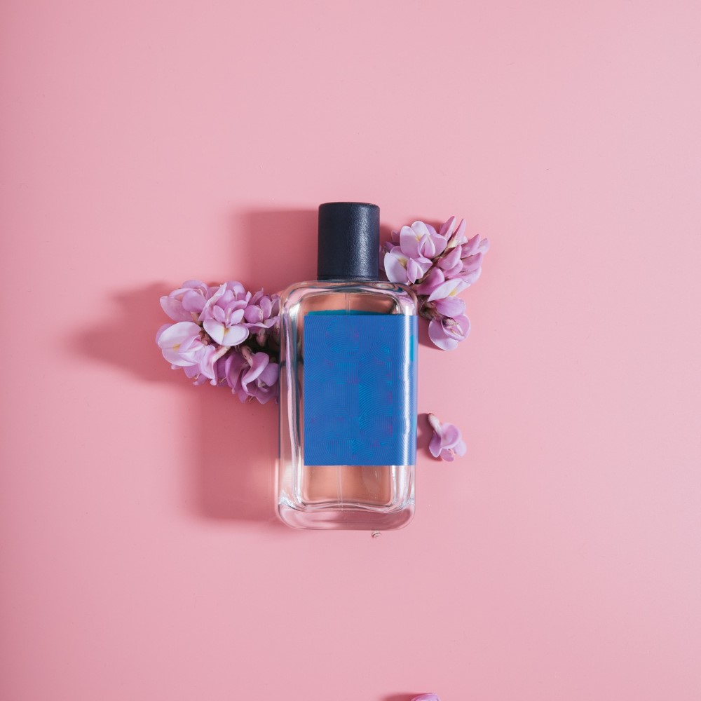 Rekomendasi Parfum Lokal dengan Aroma Powdery Soft Floral