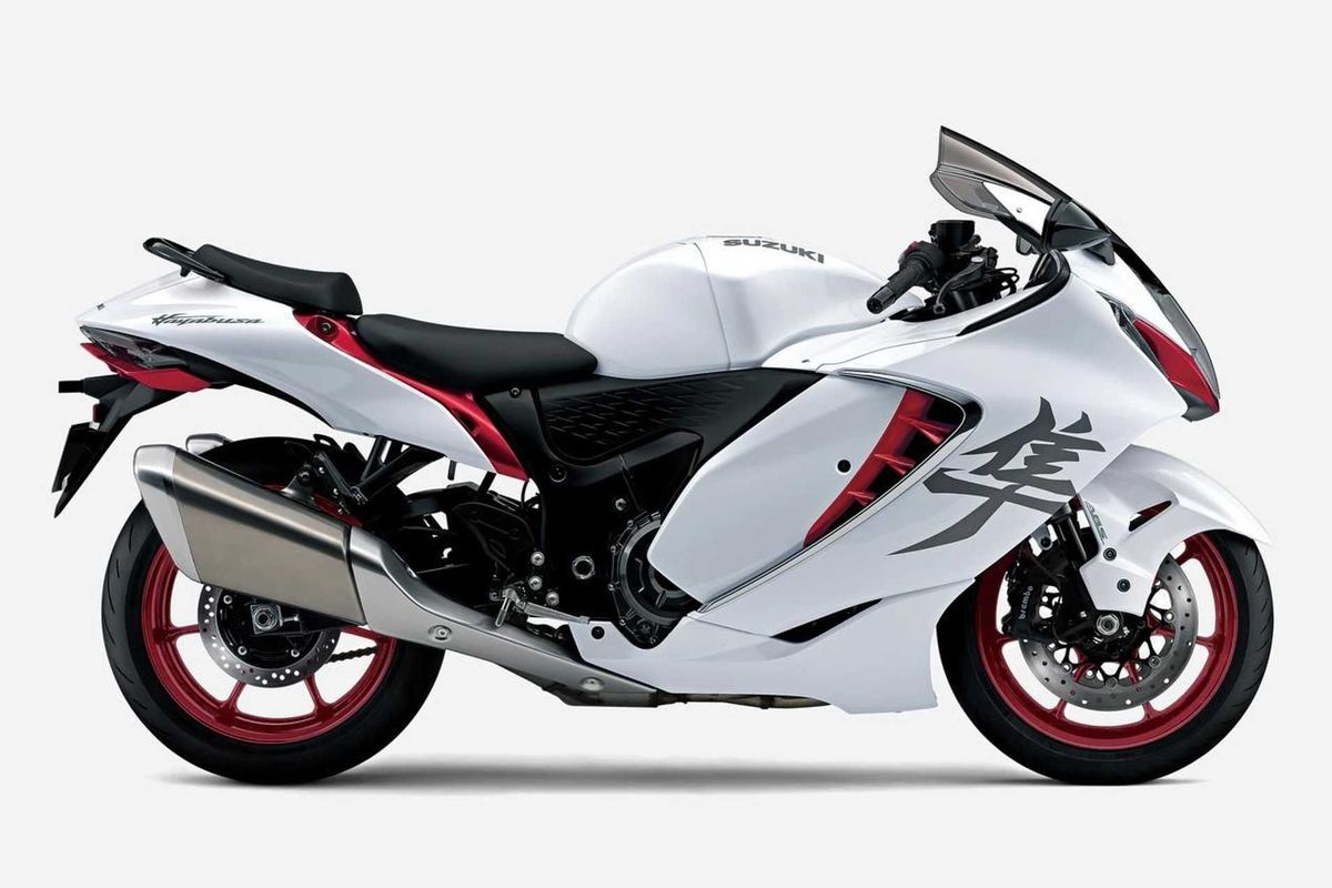 Meski banyak motor mencoba menantang, Hayabusa tetap berdiri sebagai simbol hyperbike sejak 1999 hingga kini.