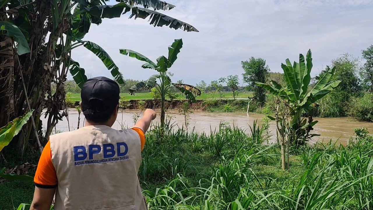 Bani, petani asal Ponorogo tenggelam terseret aliran Sungai Keling.