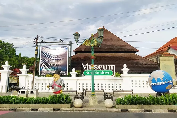 Ilustrasi Gambar Museum Senobudoyo