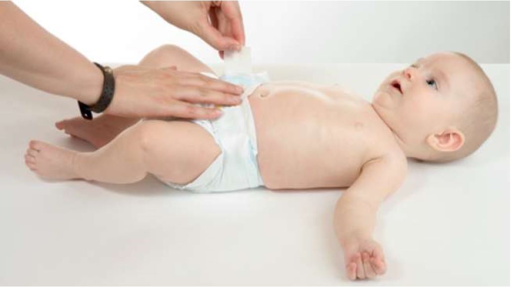 Popok bayi bukan cuma soal merek, tapi soal kenyamanan! Yuk, pelajari tipsnya biar si kecil bebas ruam dan orang tua tetap santuy!