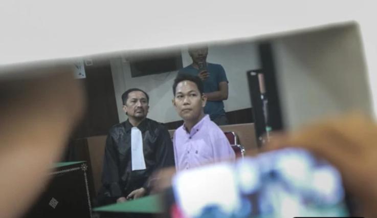 Agus buntung saat divonis