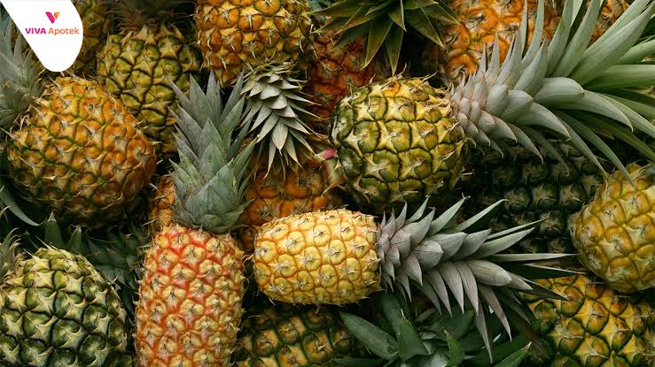 Buah nanas.