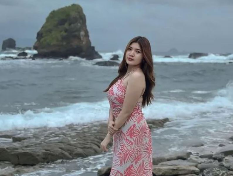Deretan pantai indah di Jawa Timur seperti Klayar, Papuma, hingga G-Land menawarkan pengalaman wisata laut yang tak terlupakan.