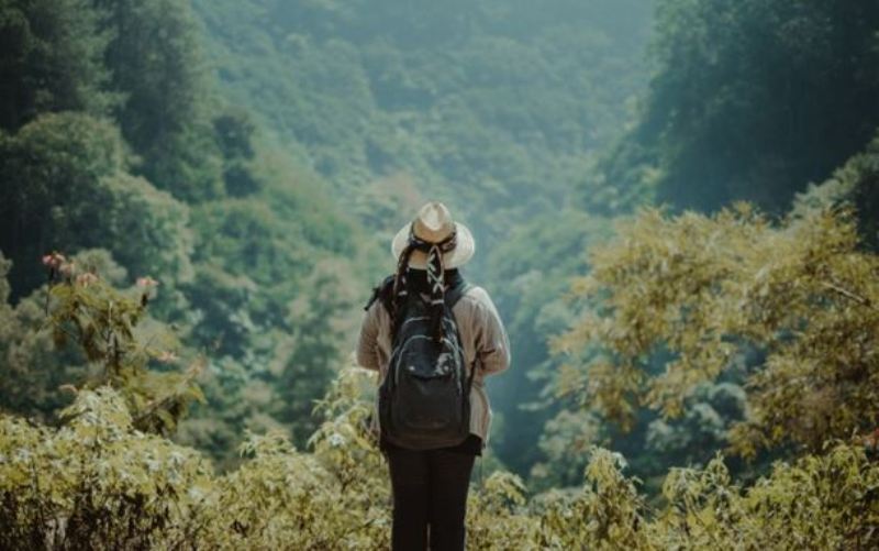 Pilihan liburan ke gunung atau pantai ternyata menunjukkan karakter seseorang dari sudut psikologi.