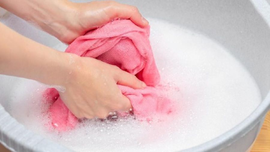 Deterjen Bubuk Ini Ampuh Bekerja Tanpa Perlu Digosok Keras!